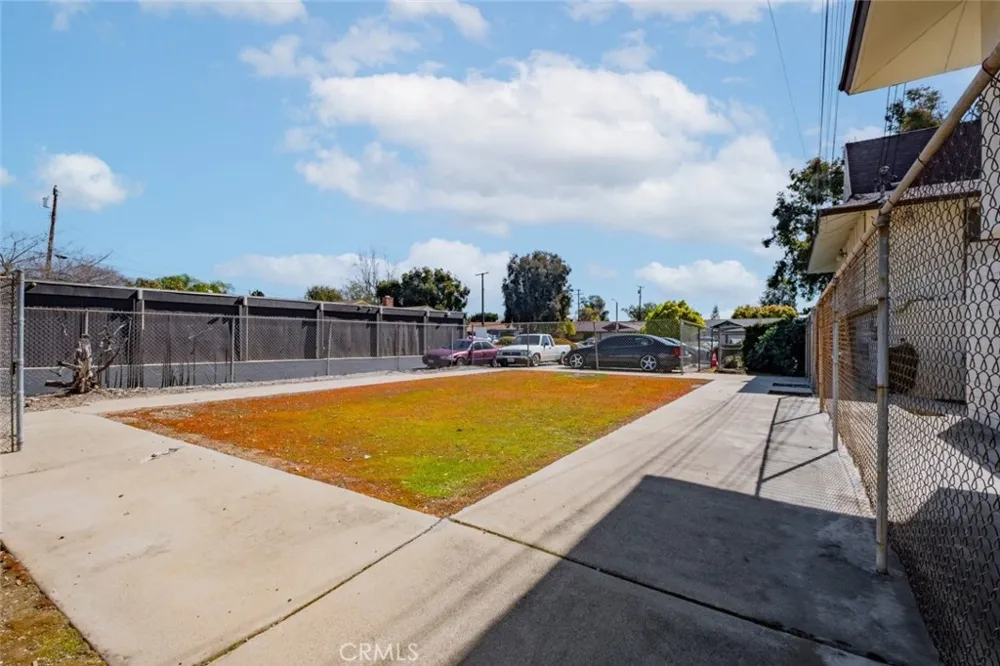 1935 Royalty Drive Pomona, CA 91767