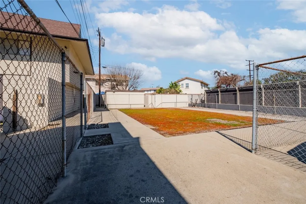 1935 Royalty Drive Pomona, CA 91767