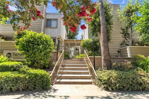 18408 Hatteras #44
