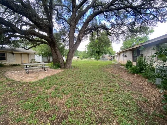 605 E Kerr Street E Burnet, TX 78611