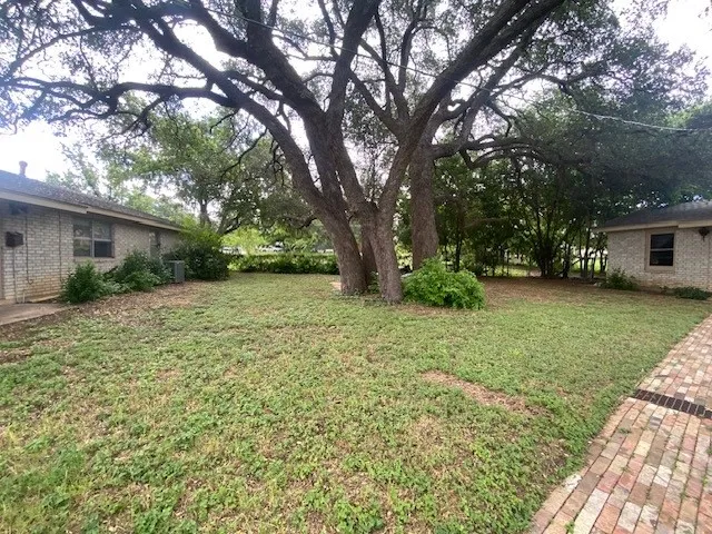 605 E Kerr Street E Burnet, TX 78611