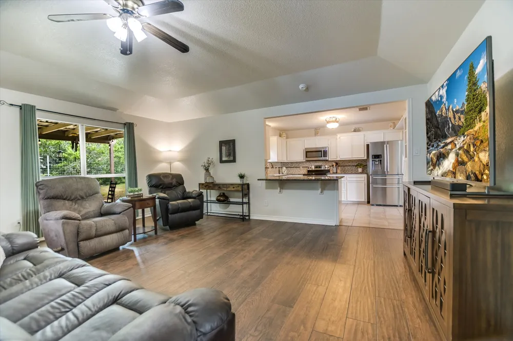 60 Crazy Cross Road Wimberley, TX 78676