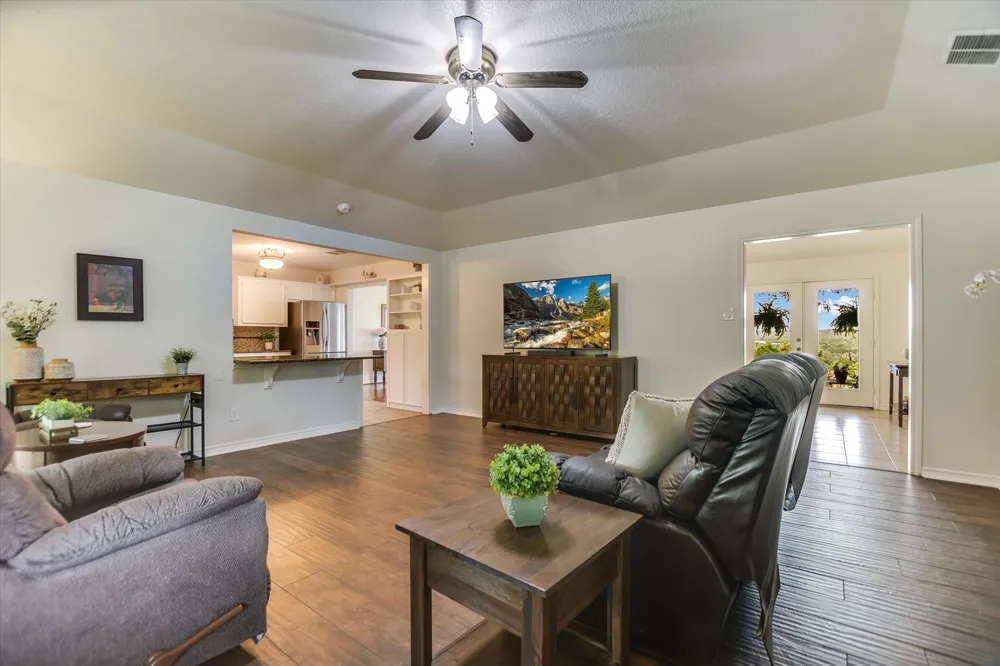 60 Crazy Cross Road Wimberley, TX 78676