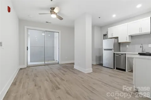 350 W Main Avenue #101