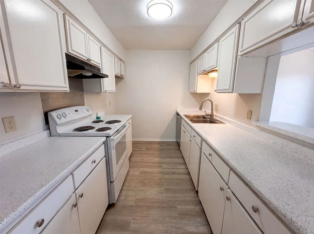 260 Rolling Hills Place Lancaster, TX 75146