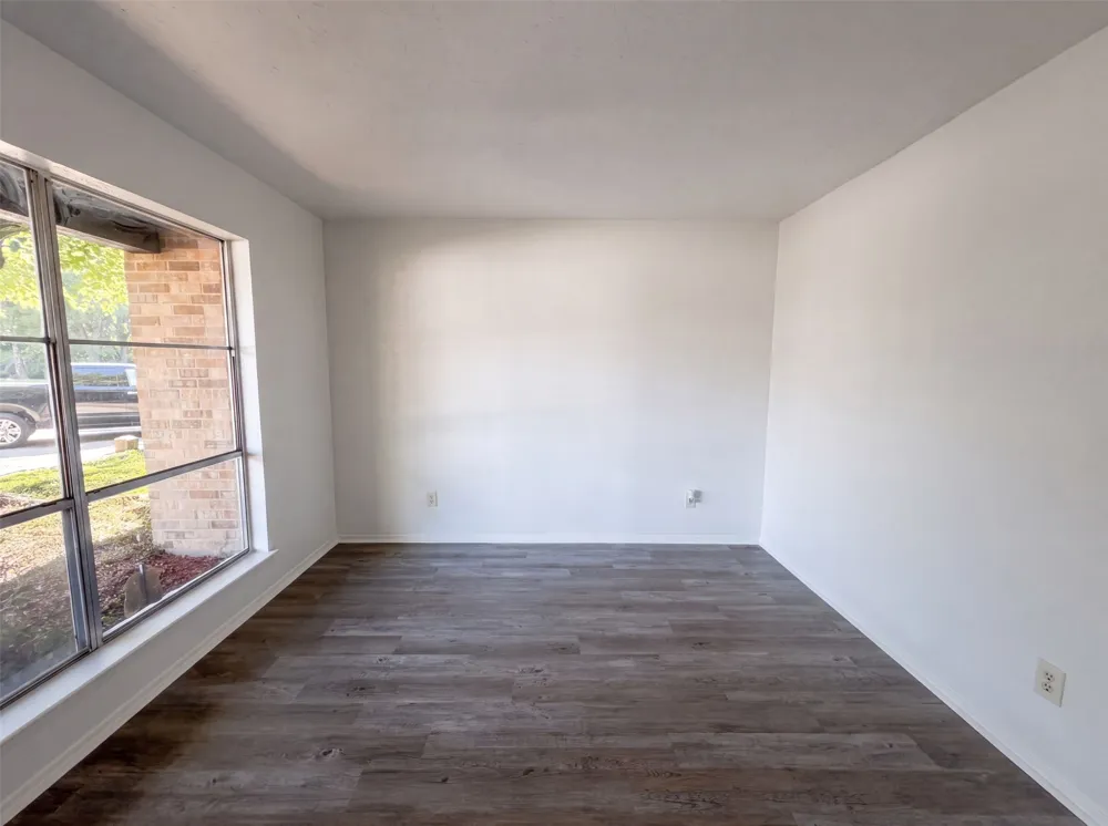 260 Rolling Hills Place Lancaster, TX 75146