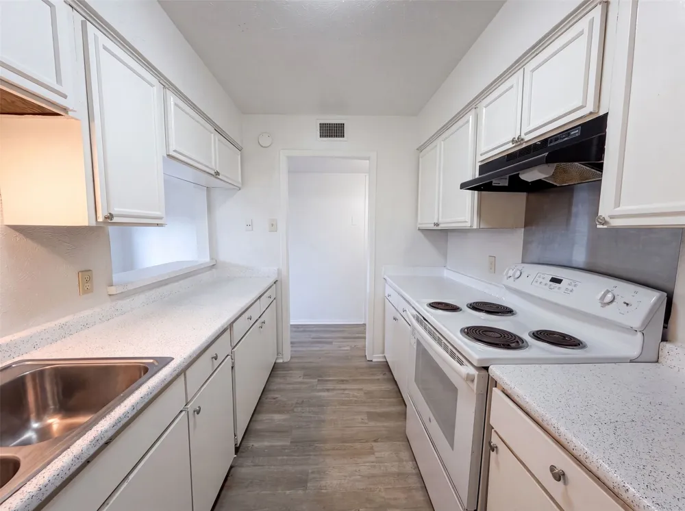 260 Rolling Hills Place Lancaster, TX 75146