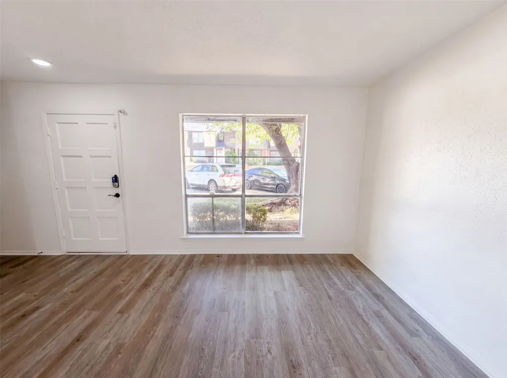 260 Rolling Hills Place Lancaster, TX 75146