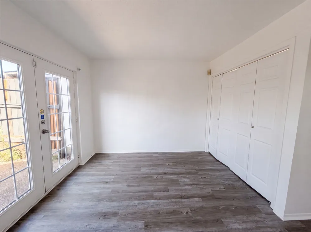 260 Rolling Hills Place Lancaster, TX 75146