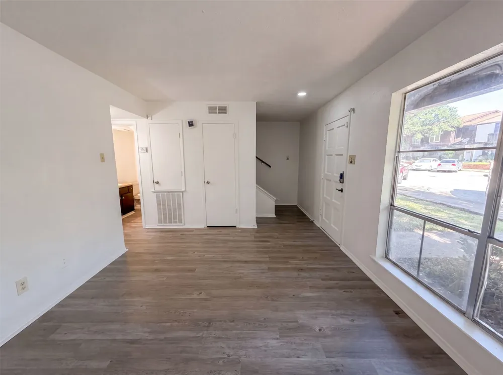 260 Rolling Hills Place Lancaster, TX 75146