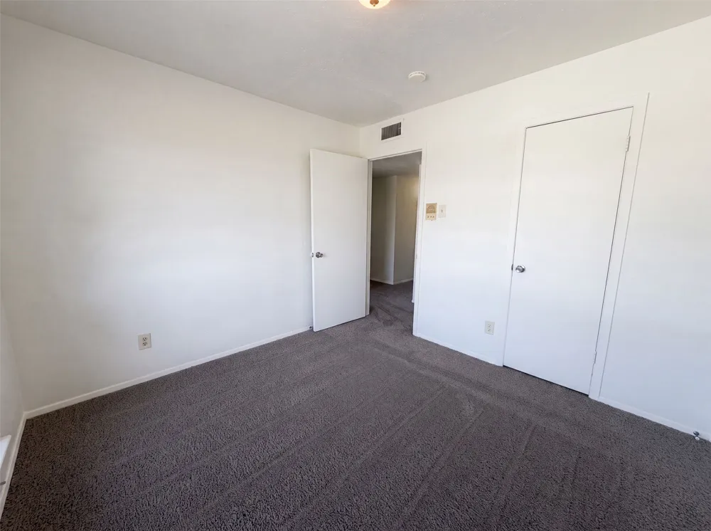 260 Rolling Hills Place Lancaster, TX 75146