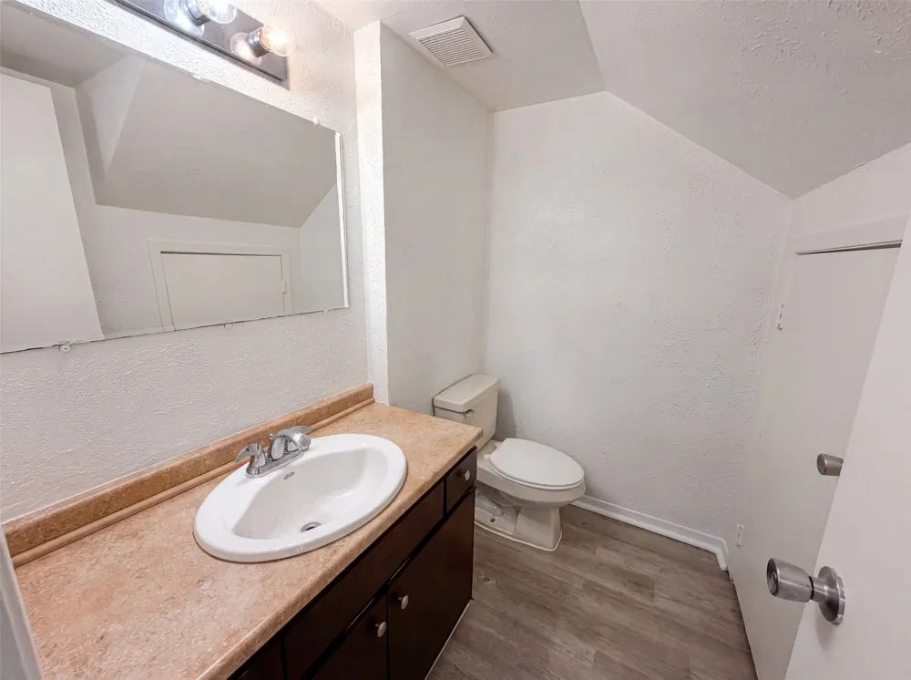 260 Rolling Hills Place Lancaster, TX 75146
