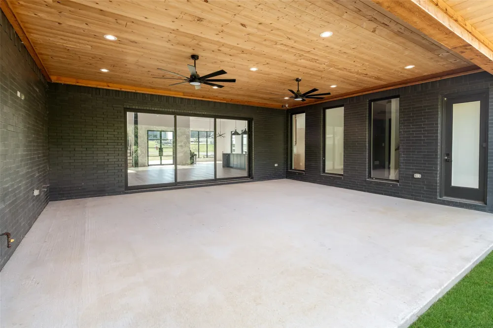 1973 Carter Lane Gunter, TX 75058