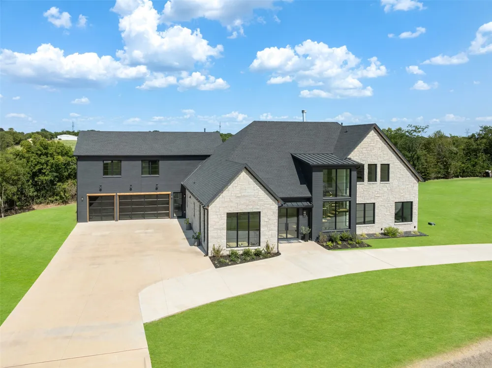 1973 Carter Lane Gunter, TX 75058