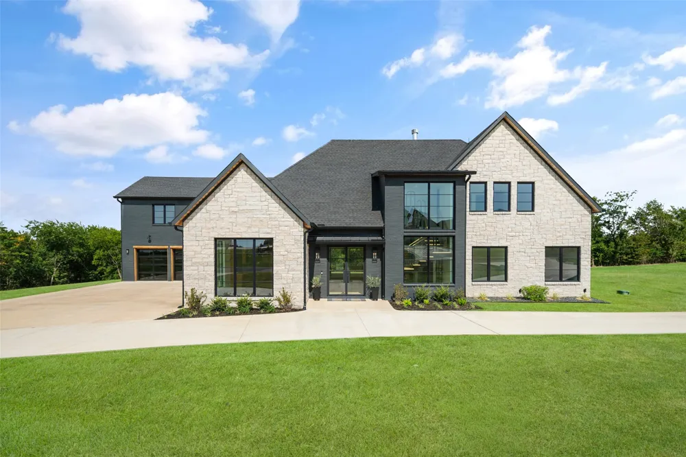 1973 Carter Lane Gunter, TX 75058
