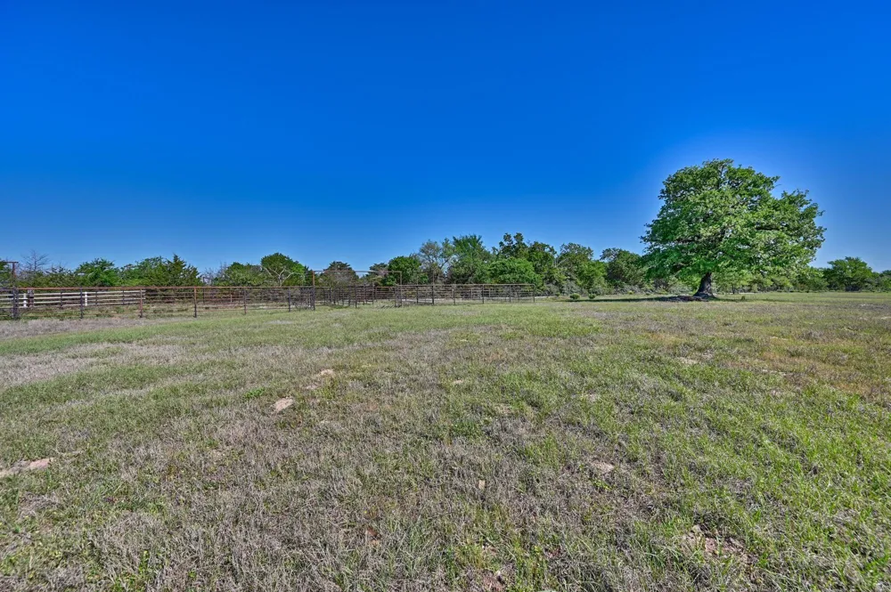 4 Lcr 800 Groesbeck, TX 76642