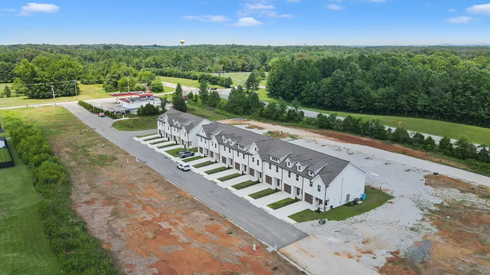 338 Legends Cir Baxter, TN 38544