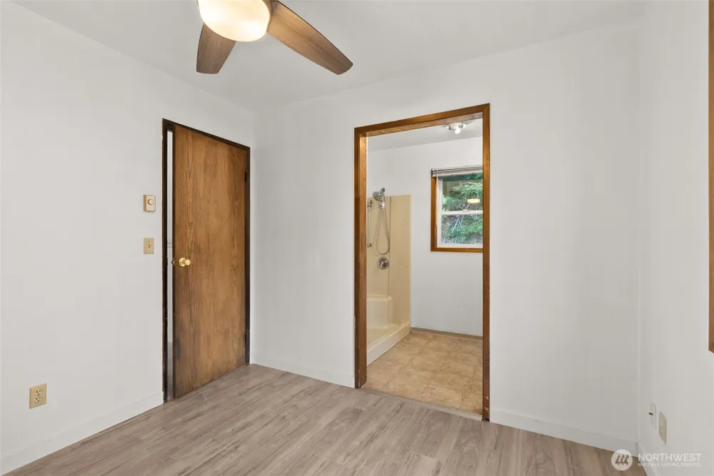 995 Davis Lake Road Morton, WA 98356