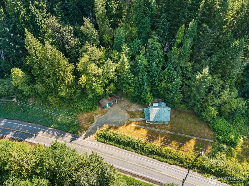 995 Davis Lake Road Morton, WA 98356