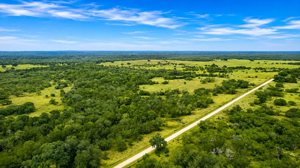 CR 171 Nixon, TX 78140