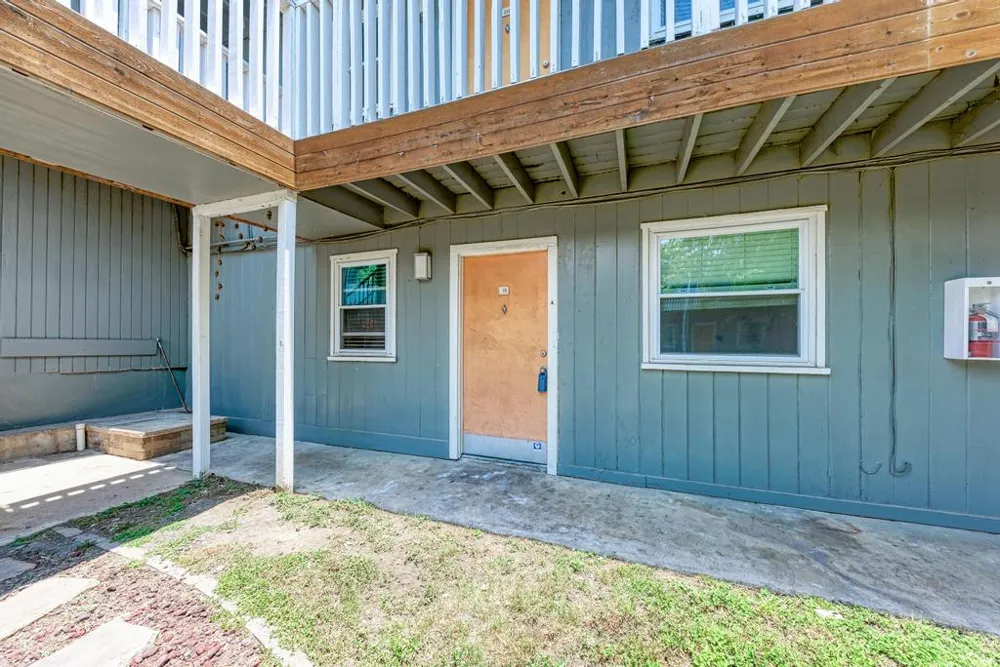 2401 Manor Road #133 Austin, TX 78722