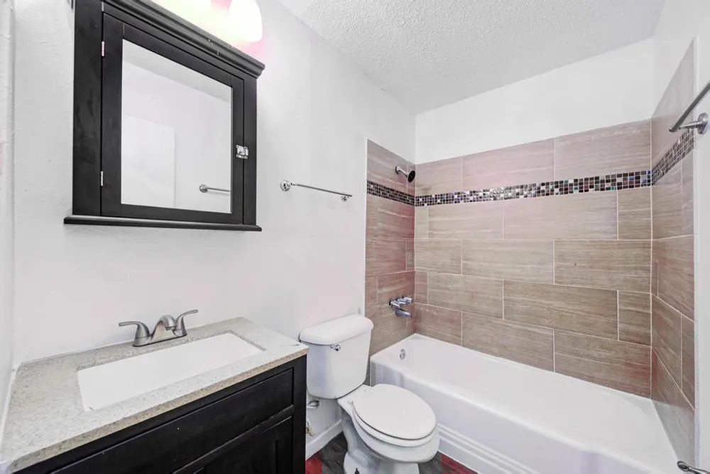 2401 Manor Road #133 Austin, TX 78722