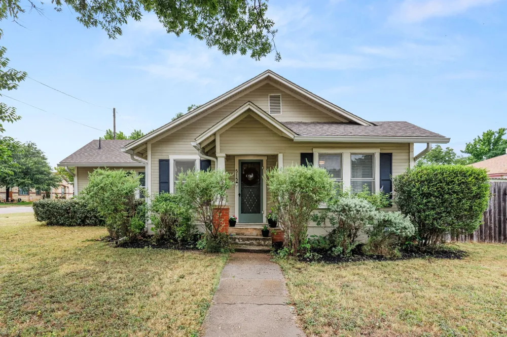 515 W 6th Street McGregor, TX 76657