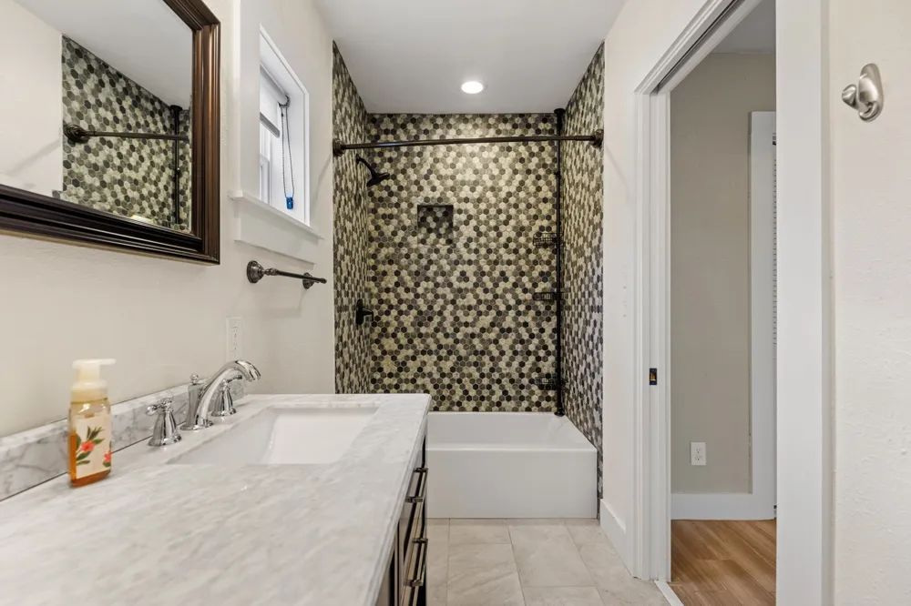 515 W 6th Street McGregor, TX 76657