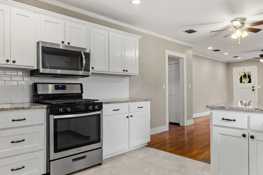 515 W 6th Street McGregor, TX 76657