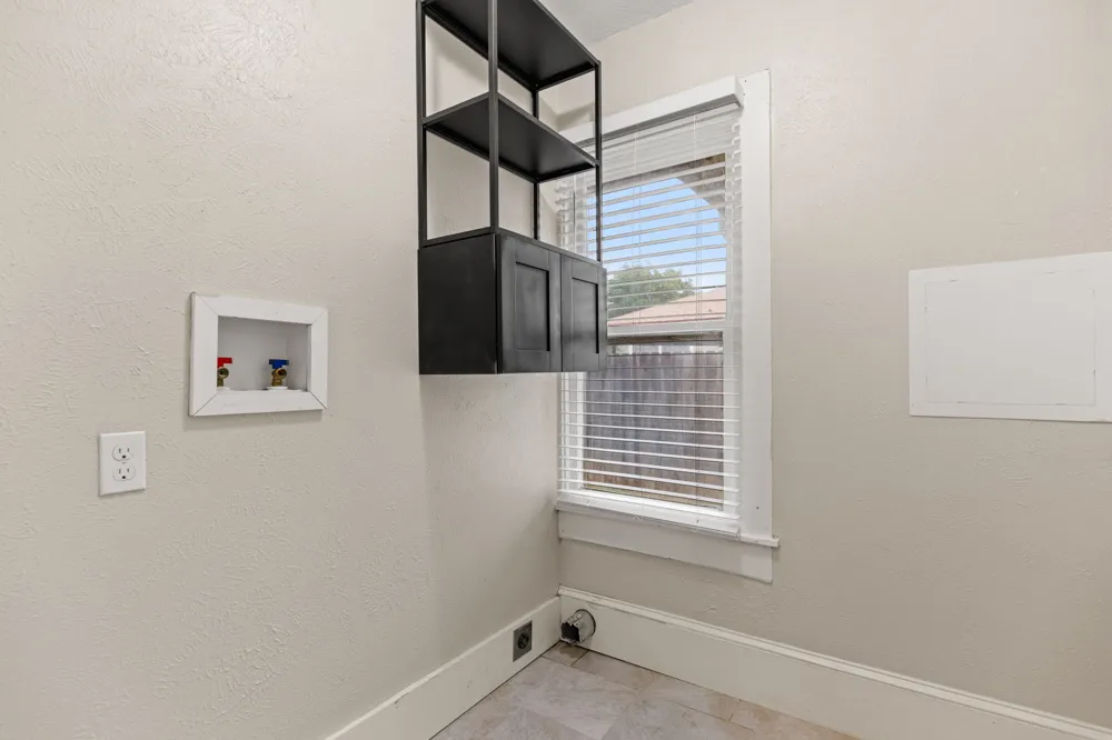 515 W 6th Street McGregor, TX 76657