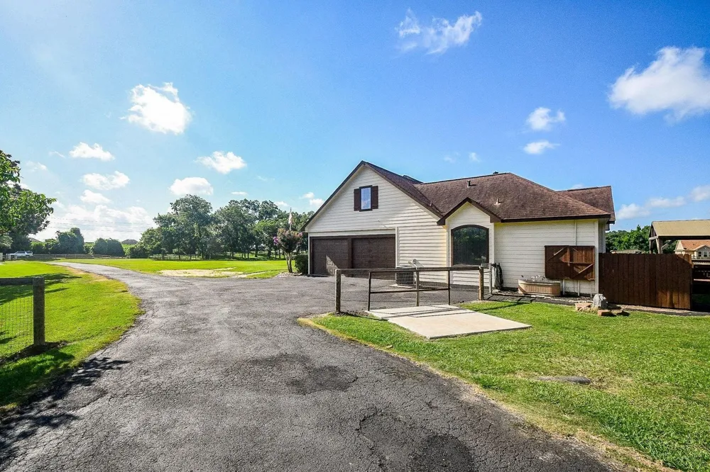 3535 Mccrary Road Richmond, TX 77406