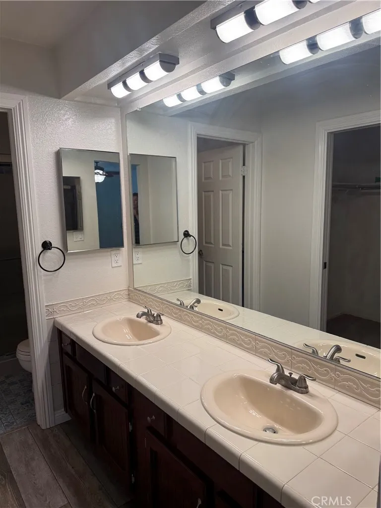 242 E Fern #205 Redlands, CA 92373
