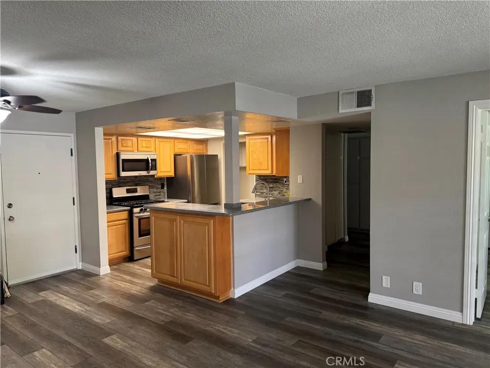 242 E Fern #205 Redlands, CA 92373