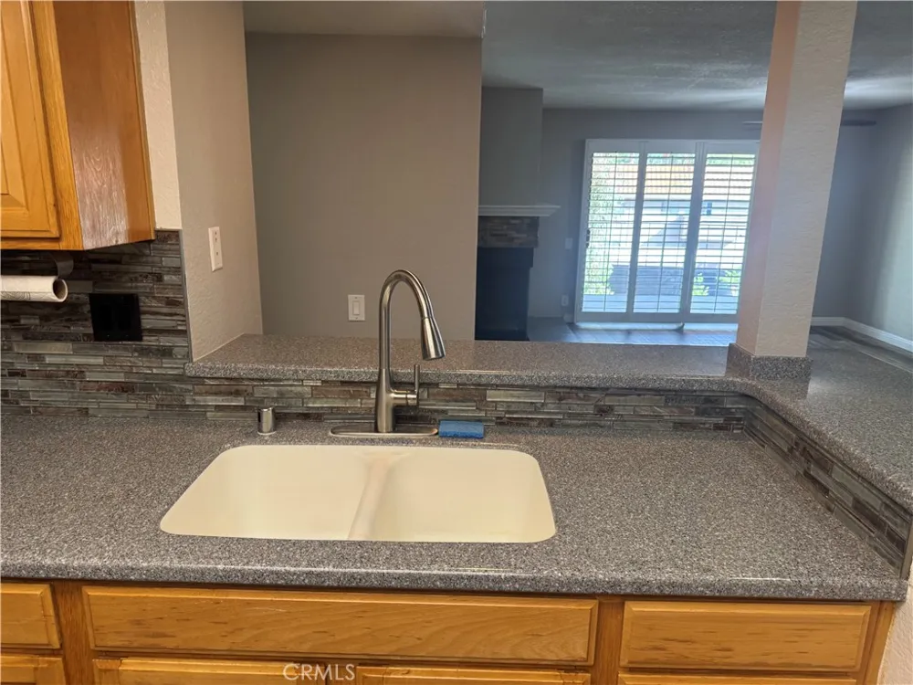 242 E Fern #205 Redlands, CA 92373