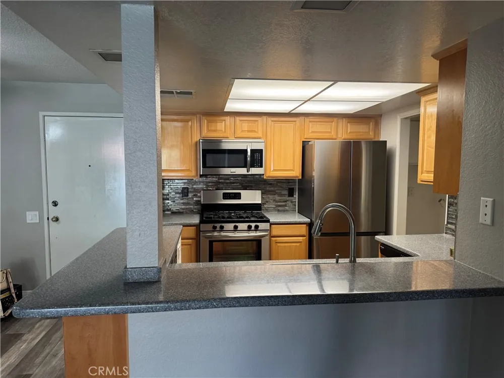 242 E Fern #205 Redlands, CA 92373