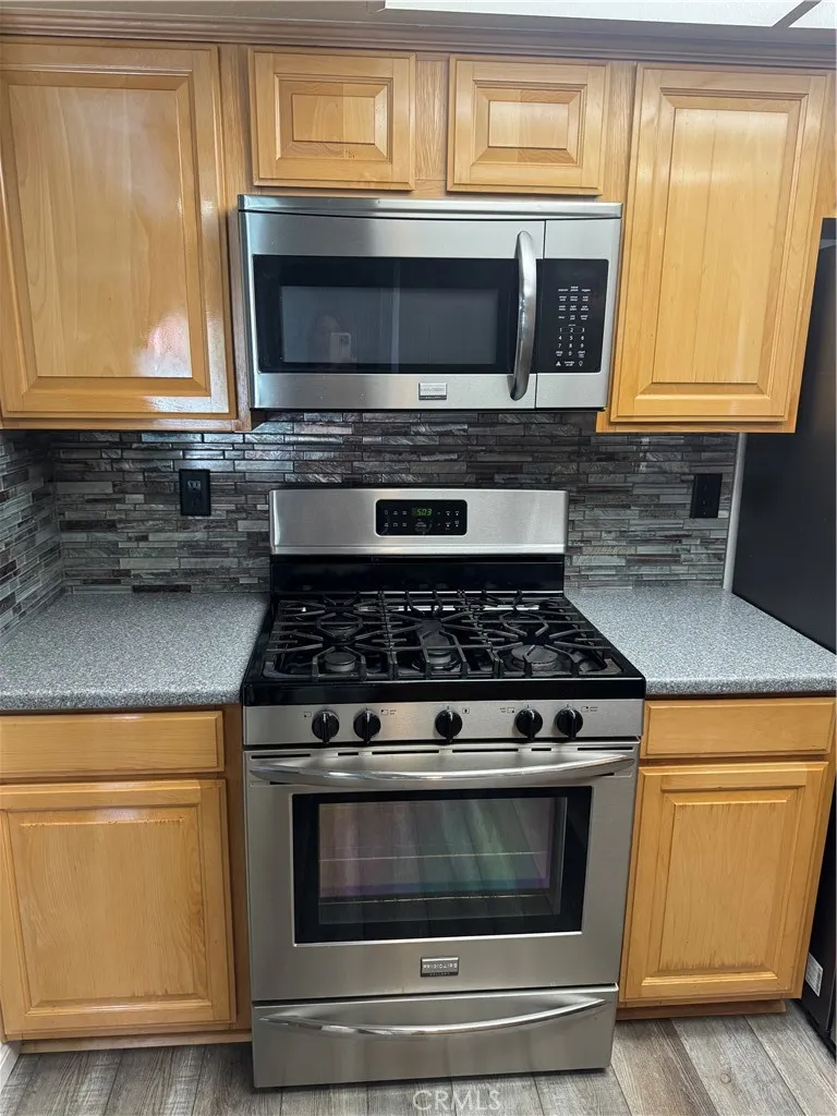 242 E Fern #205 Redlands, CA 92373