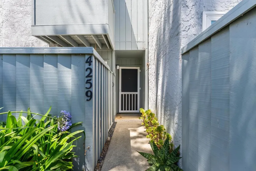 4259 Sea Pines Court Capitola, CA 95010
