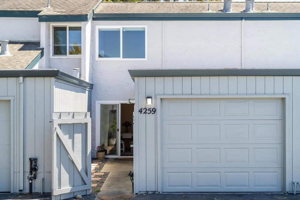 4259 Sea Pines Court Capitola, CA 95010