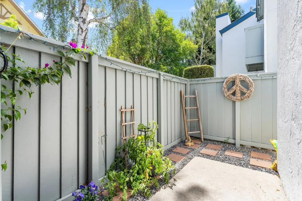 4259 Sea Pines Court Capitola, CA 95010
