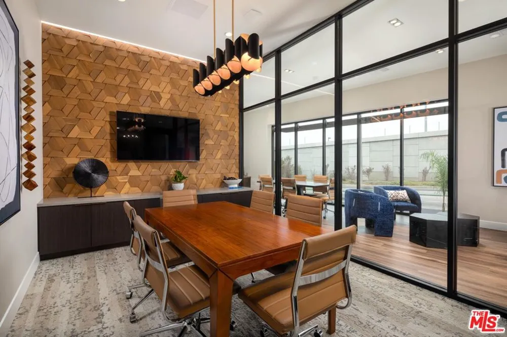 201 La Brea Avenue #419 Inglewood, CA 90301