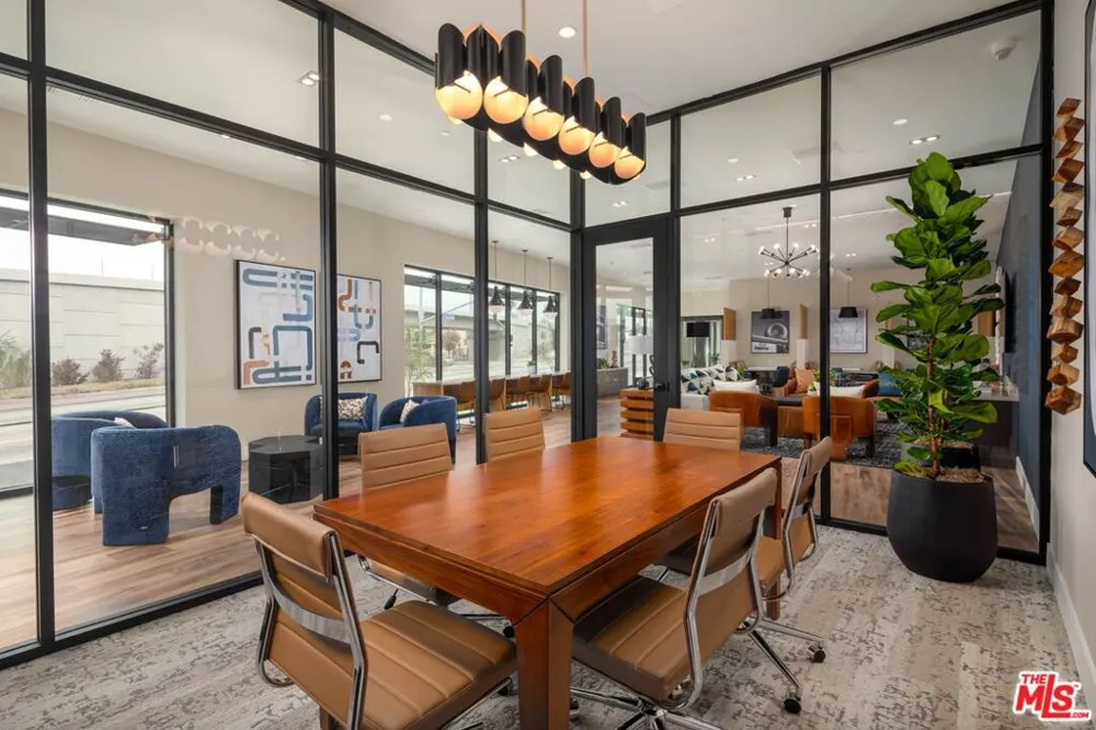 201 La Brea Avenue #419 Inglewood, CA 90301