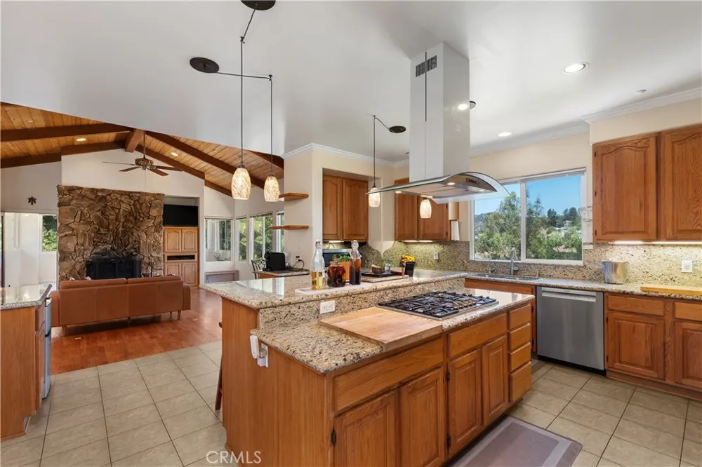 20609 Callon Drive Topanga, CA 90290
