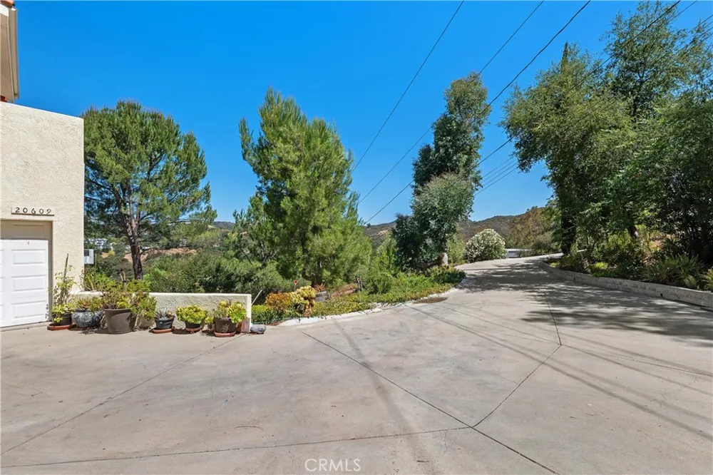 20609 Callon Drive Topanga, CA 90290