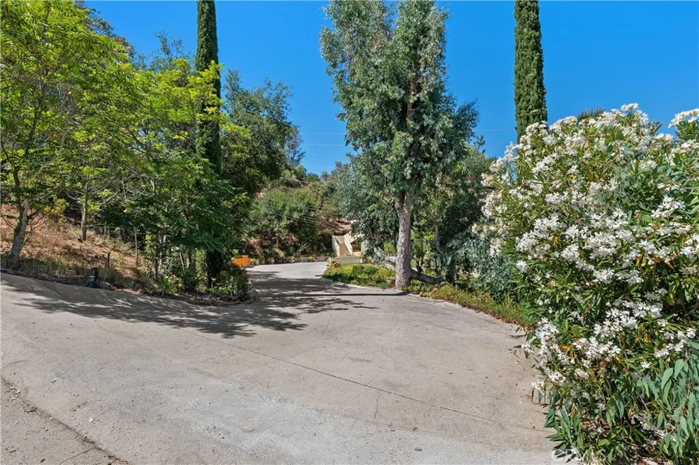 20609 Callon Drive Topanga, CA 90290