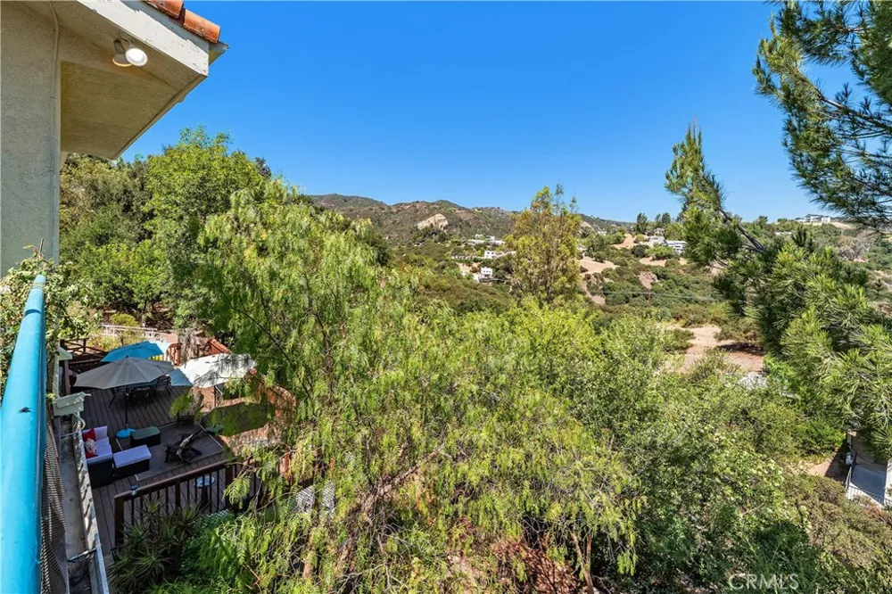 20609 Callon Drive Topanga, CA 90290