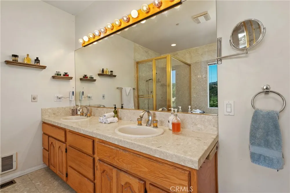 20609 Callon Drive Topanga, CA 90290