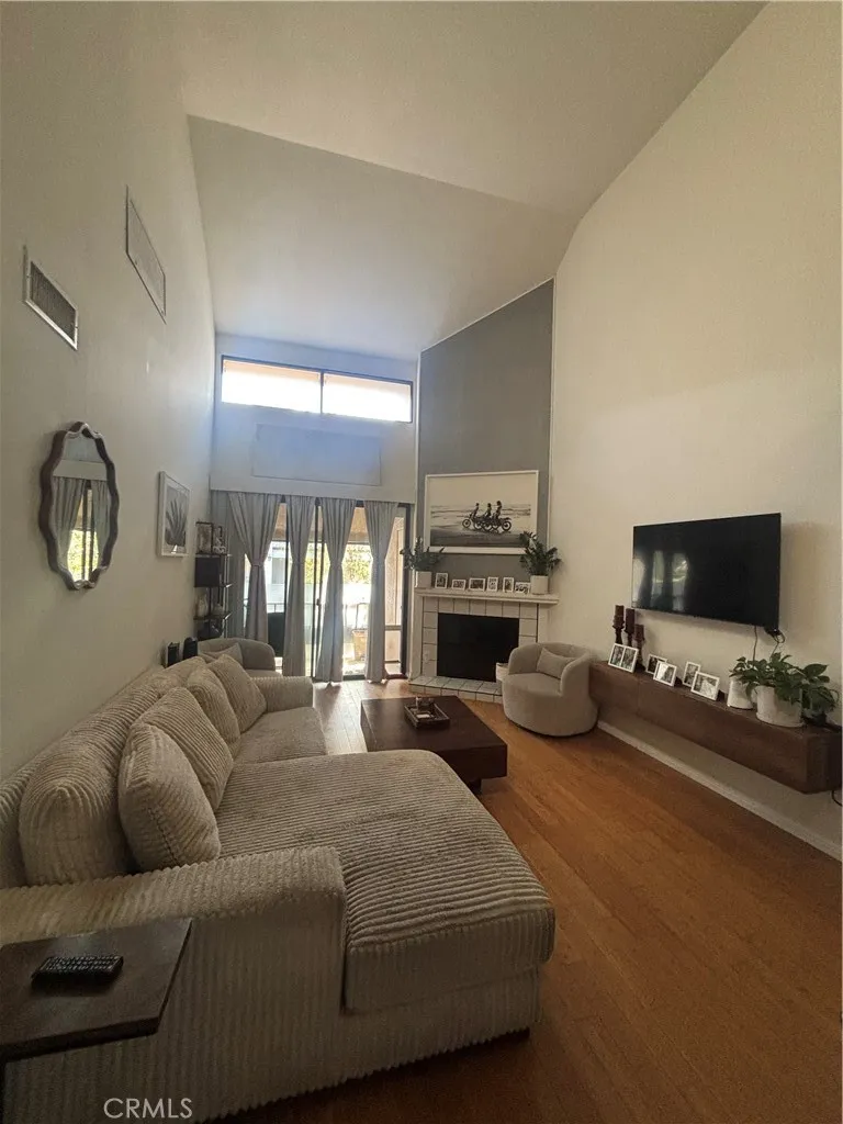 8707 Falmouth #318 Avenue #318 Playa del Rey, CA 90293