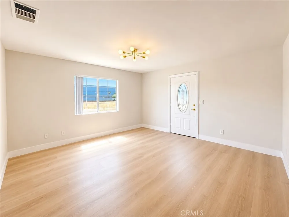548 Reservoir Pomona, CA 91767
