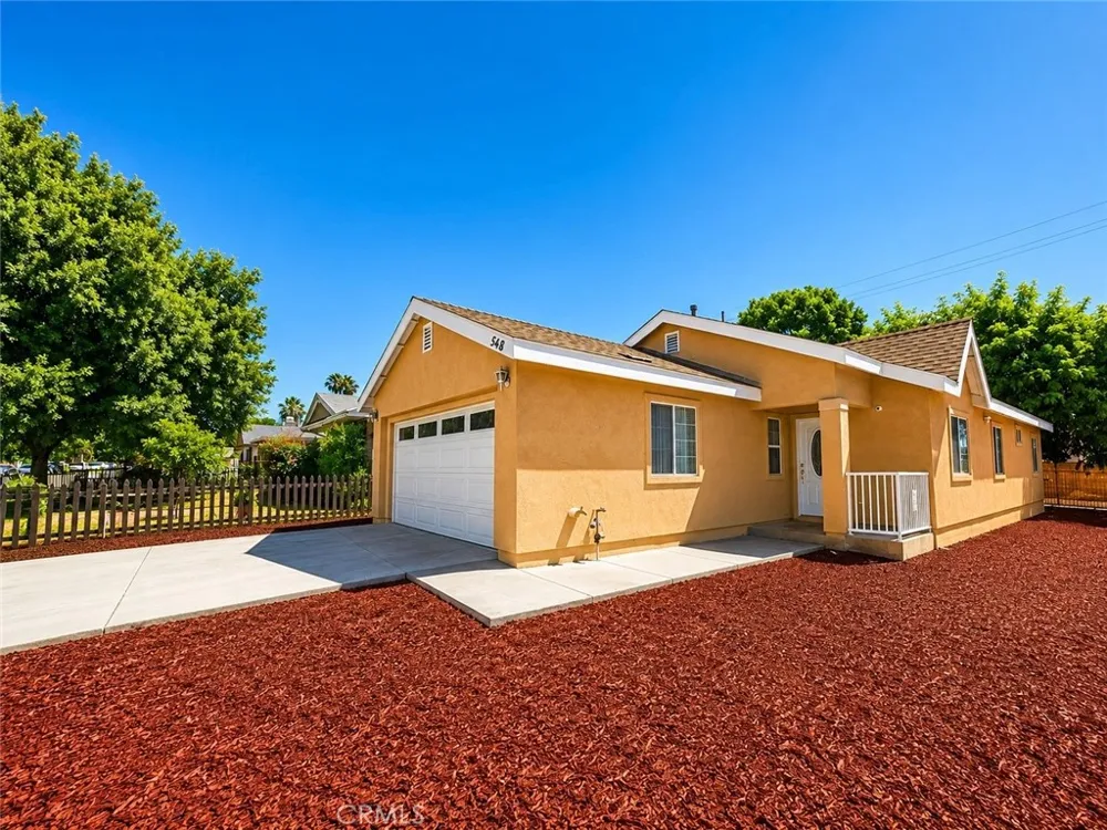 548 Reservoir Pomona, CA 91767