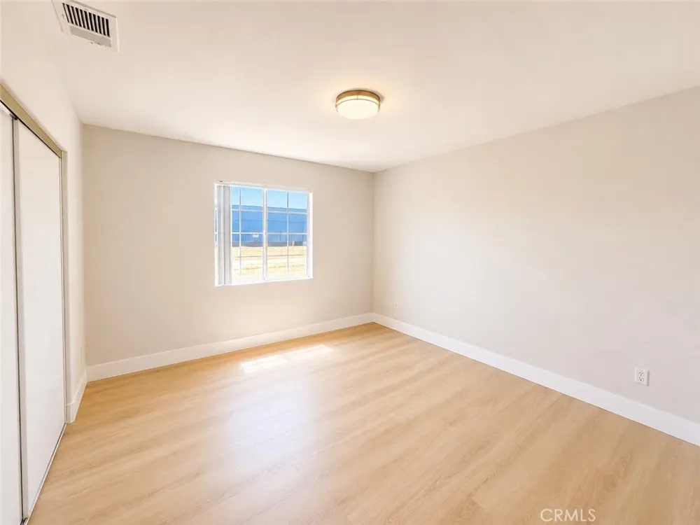 548 Reservoir Pomona, CA 91767